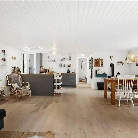 別荘 Family With Sea View In Hou Hals